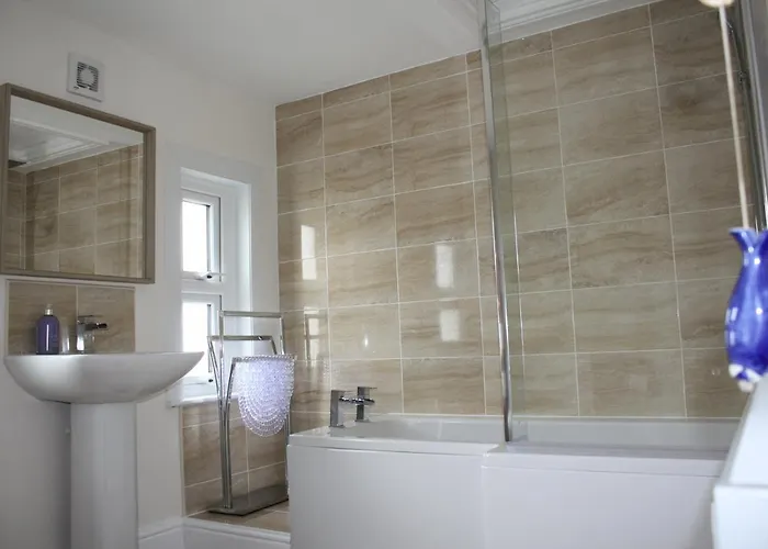 No3 By The Sea * ウィットビー